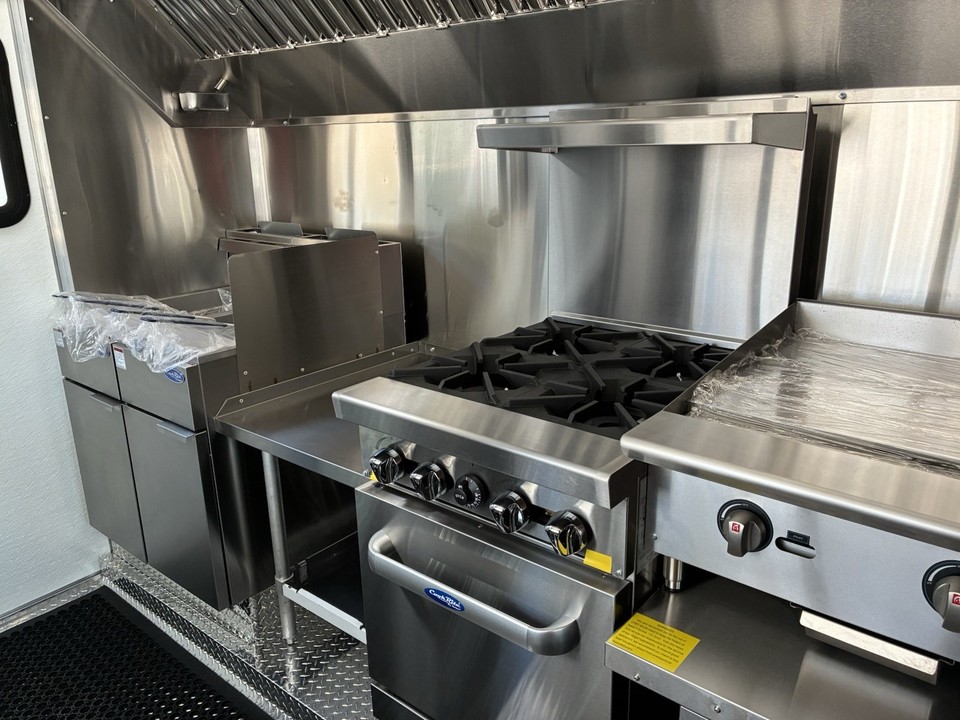2025 Brand New Food Truck Kitchen on 2012 Ford Gas Truck – Automatic, 104,000 Miles - Image 10