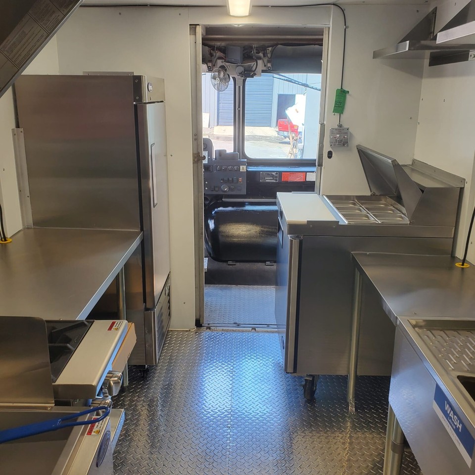21ft Fully Equipped Food Truck with Brand New Custom Kitchen – Turnkey Mobile Kitchen - Image 13