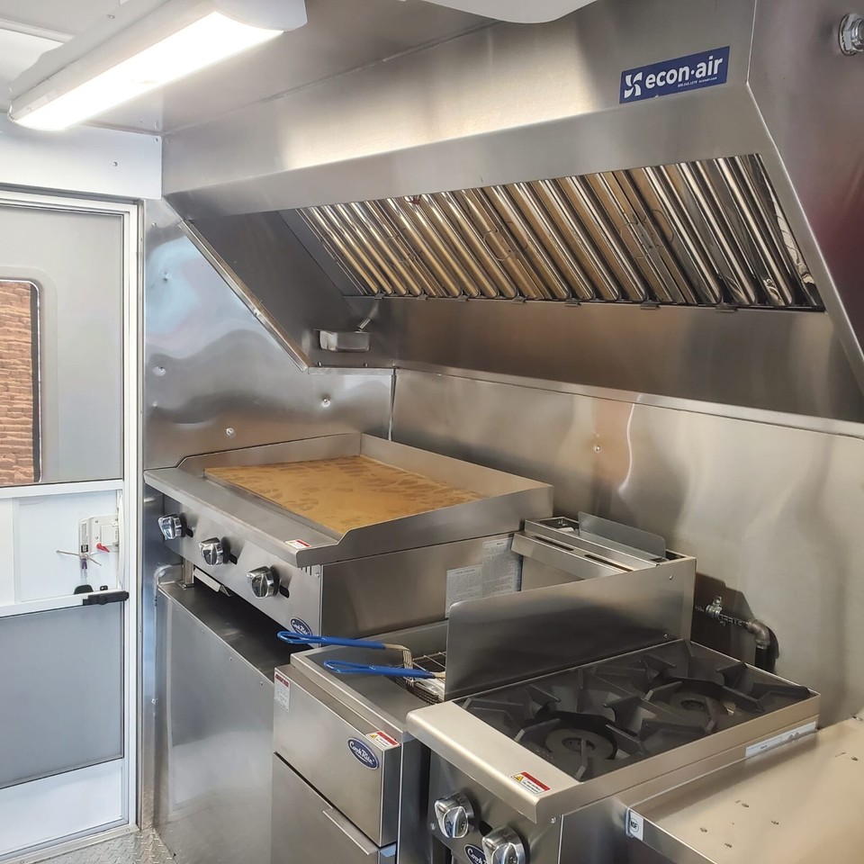 21ft Fully Equipped Food Truck with Brand New Custom Kitchen – Turnkey Mobile Kitchen - Image 10