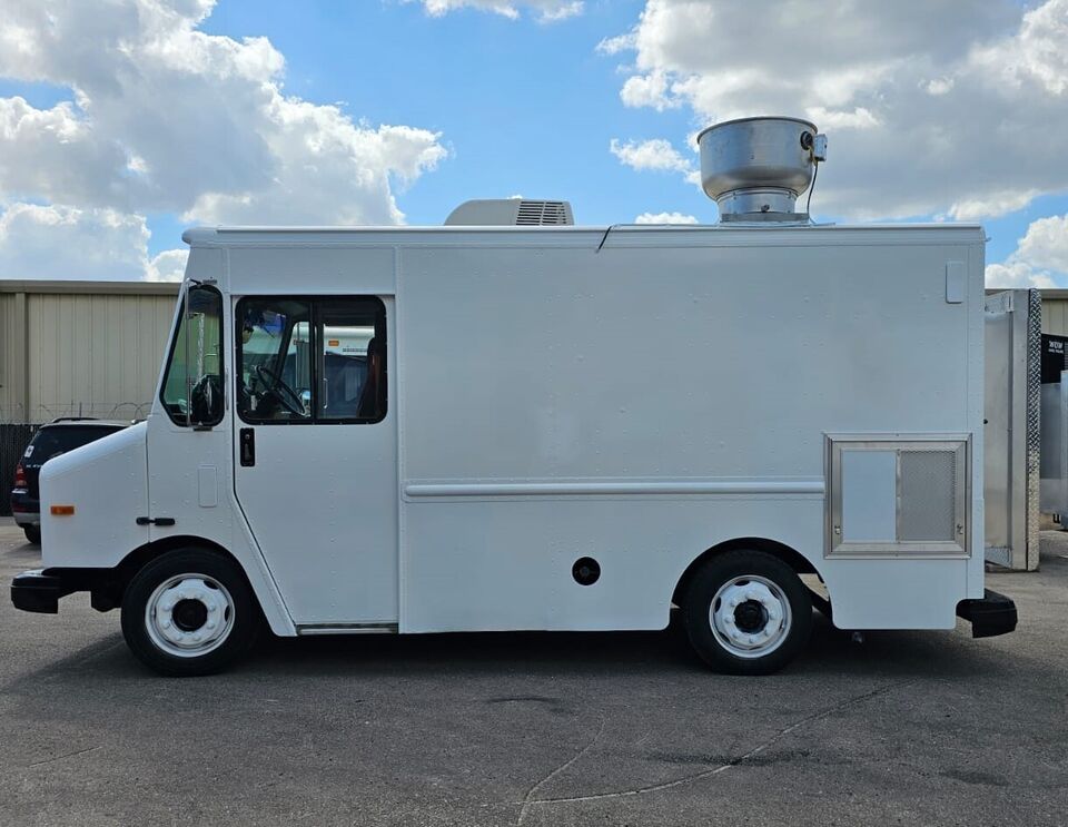 21ft Fully Equipped Food Truck with Brand New Custom Kitchen – Turnkey Mobile Kitchen - Image 6